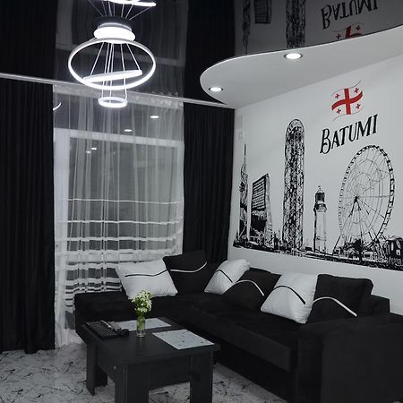 Studio "Black - White" Batumi Exterior photo