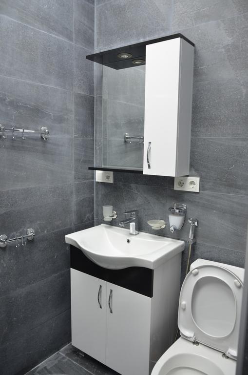 Studio "Black - White" Batumi Exterior photo