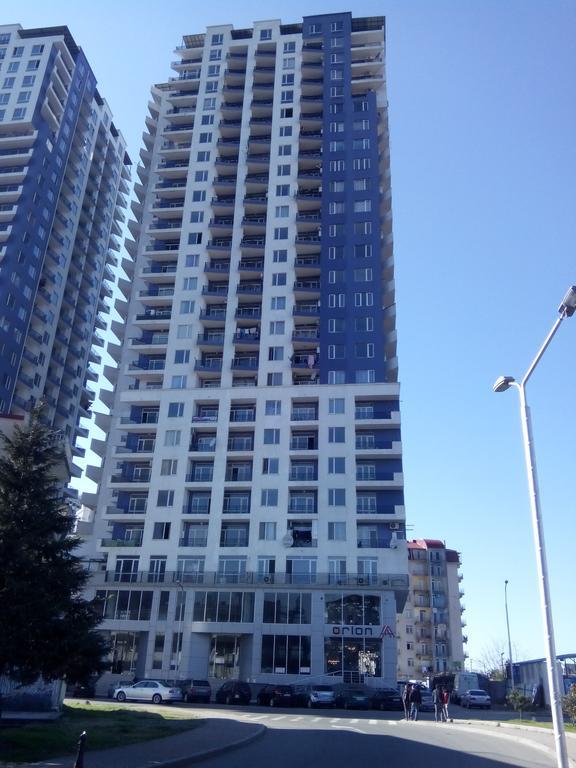 Studio "Black - White" Batumi Exterior photo